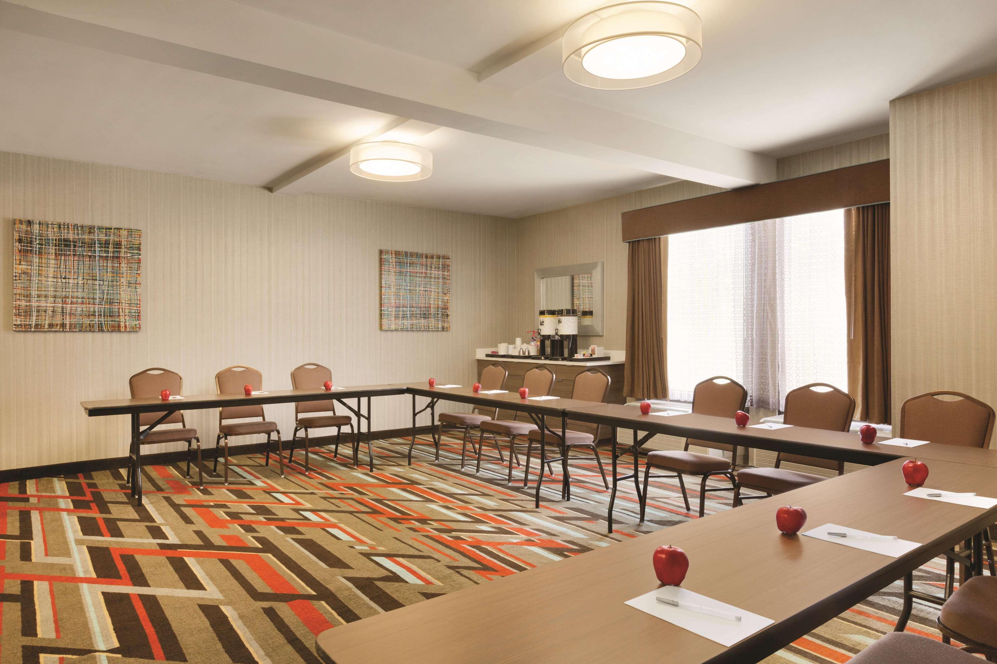 Hampton Inn Atlanta-Buckhead Exterior photo
